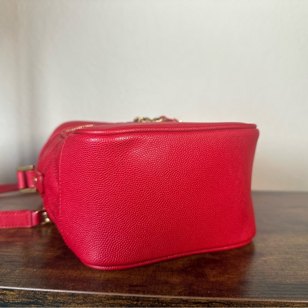 YSL Saint Laurent Red Quilted Leather 80s Vanity Crossbody with Gold Hardware - Picture 7 of 13